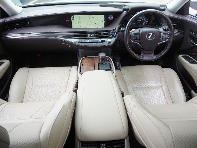 Lexus LS 2018-05 3105-10