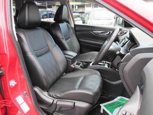 Nissan X-TRAIL 2017-05 6850-5
