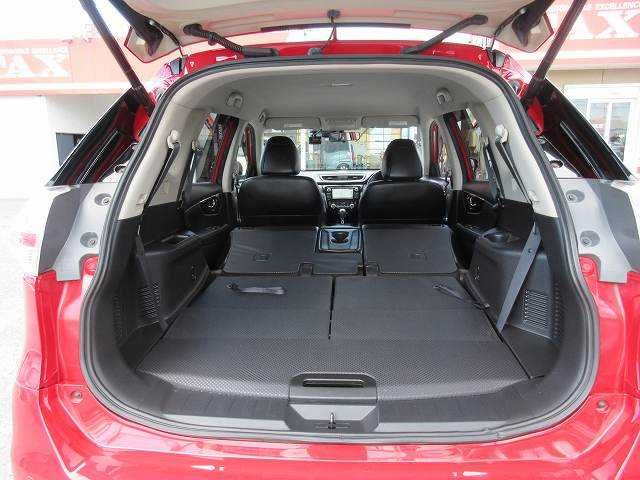 Nissan X-TRAIL 2017-05 6850-10