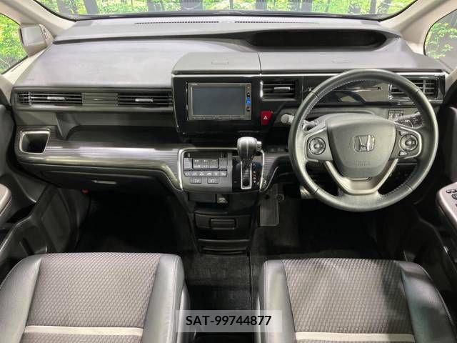 Honda STEP WGN 2017-05 225235-1