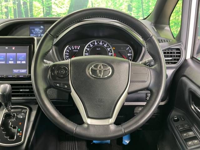 Toyota VOXY 2015-07 27516-11