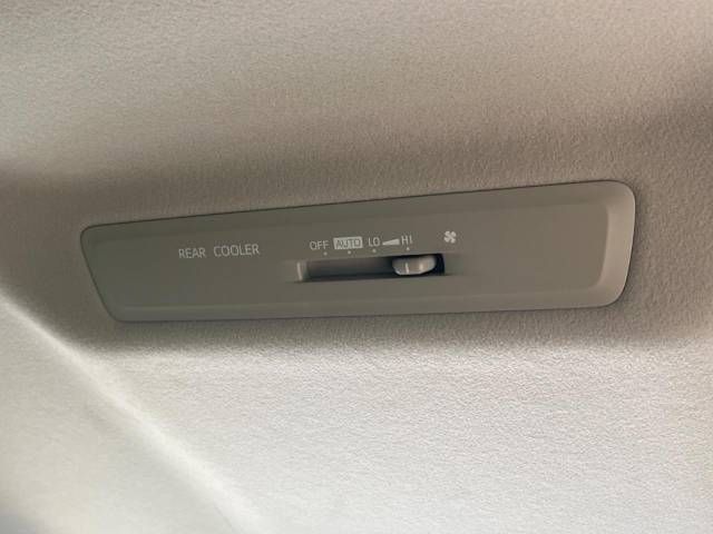 Toyota VOXY 2015-07 27516-7