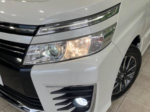 Toyota VOXY 2015-07 27516-12