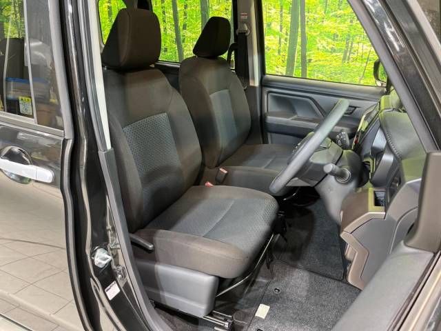 Toyota ROOMY 2023-03 27033-8