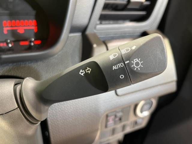 Toyota ROOMY 2023-03 27033-7
