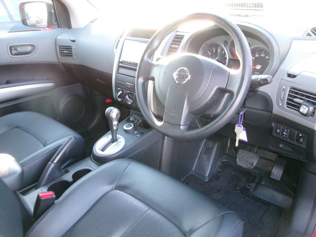 Nissan X-TRAIL 2007-09 184712-1