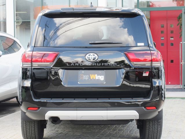 Toyota LAND CRUISER 2023-09 8870-9