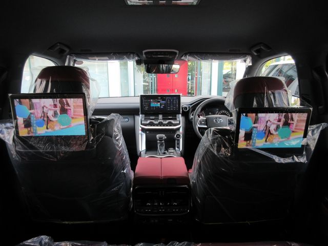 Toyota LAND CRUISER 2023-09 8870-15
