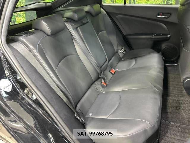 Toyota PRIUS 2015-12 330644-9