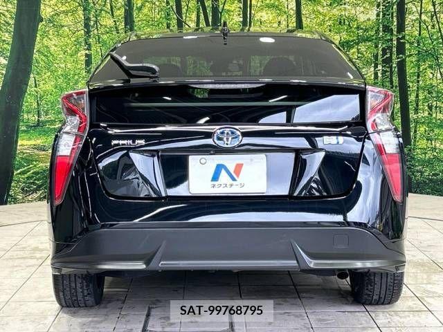 Toyota PRIUS 2015-12 330644-15