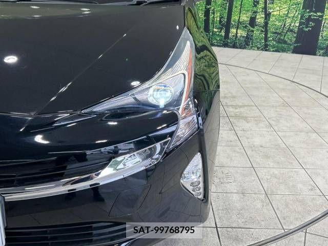 Toyota PRIUS 2015-12 330644-12