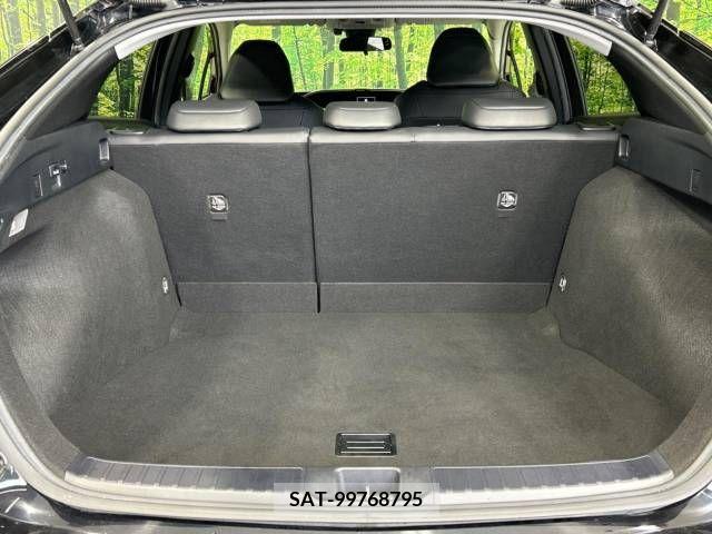 Toyota PRIUS 2015-12 330644-10