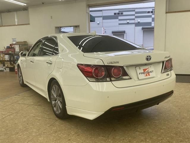 Toyota CROWN SEDAN 2015-10 182017-6