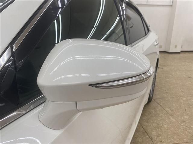 Toyota CROWN SEDAN 2015-10 182017-12