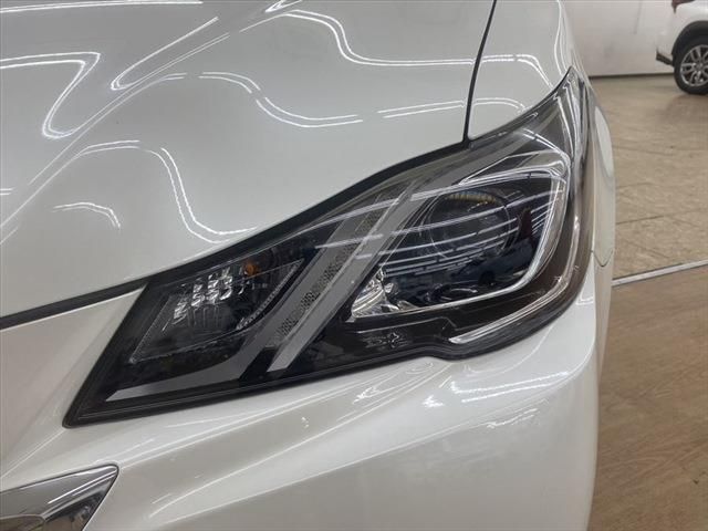 Toyota CROWN SEDAN 2015-10 182017-8