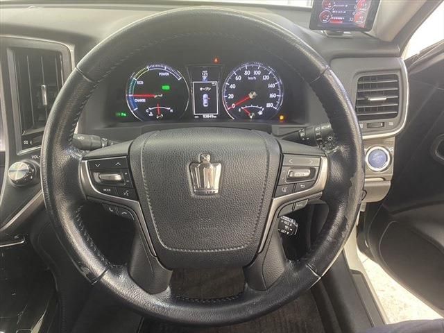 Toyota CROWN SEDAN 2015-10 182017-24