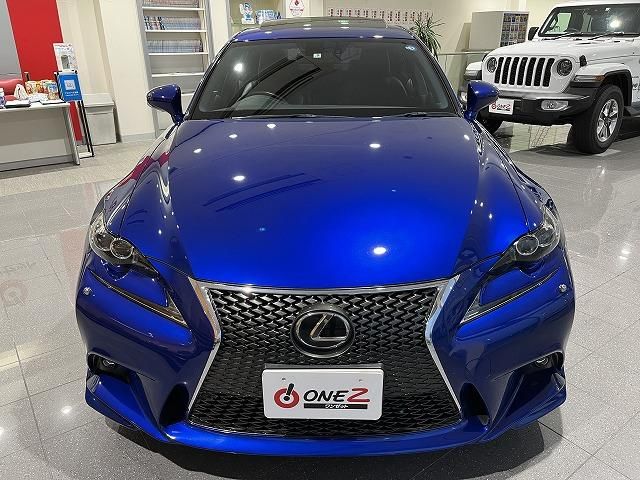 Lexus IS 2015-09 184844-0