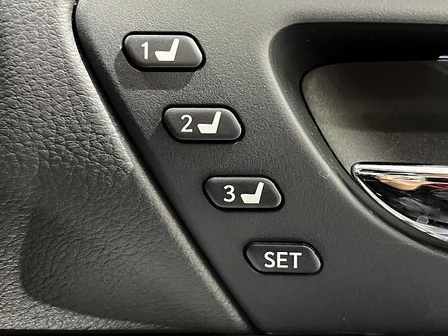 Lexus IS 2015-09 184844-18