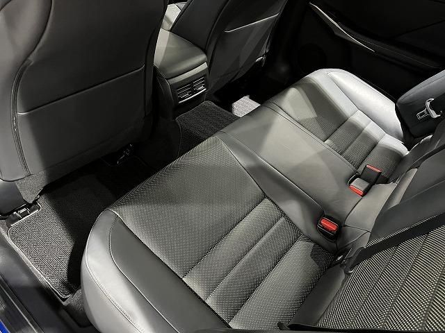Lexus IS 2015-09 184844-12