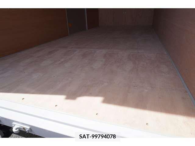 Mitsubishi CANTER 2023-04 294447-18