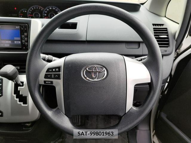 Toyota NOAH 2012-03 321332-19