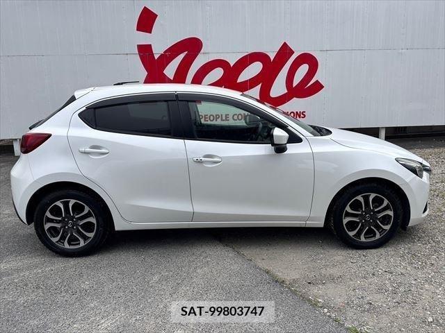 Mazda DEMIO 2015-04 267681-3