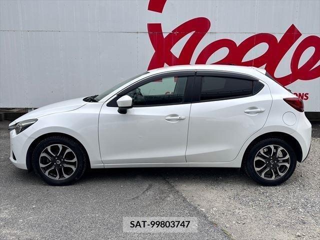 Mazda DEMIO 2015-04 267681-7