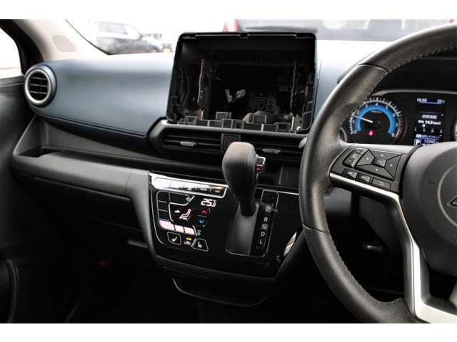 Mitsubishi EK X 2019-04 18099-5