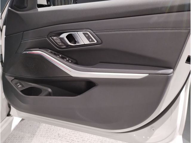 Bmw 3 SERIES 2022-11 15132-28