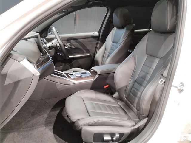 Bmw 3 SERIES 2022-11 15132-12