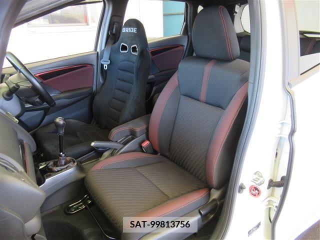 Honda FIT 2017-08 213208-13