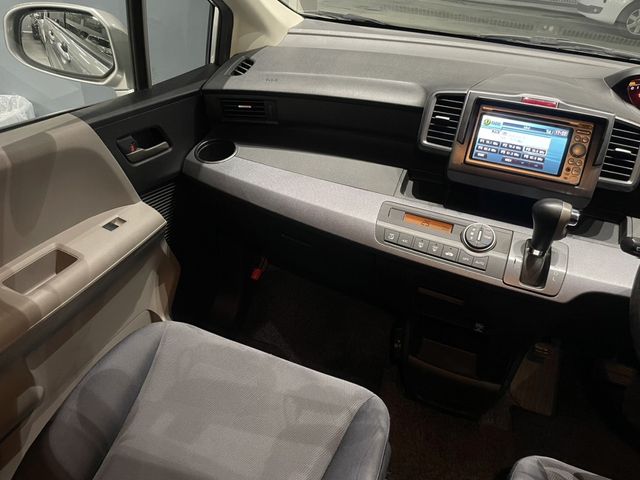 Honda FREED 2011-03 196518-9