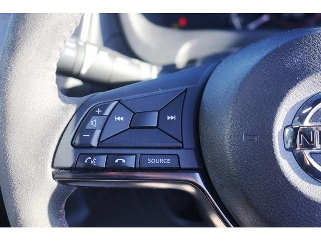 Nissan NOTE 2017-07 12355-13