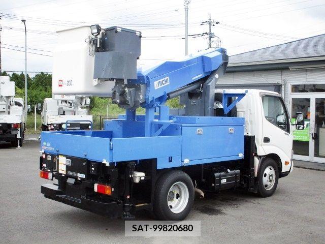 Hino DUTRO 2019-08 335360-5