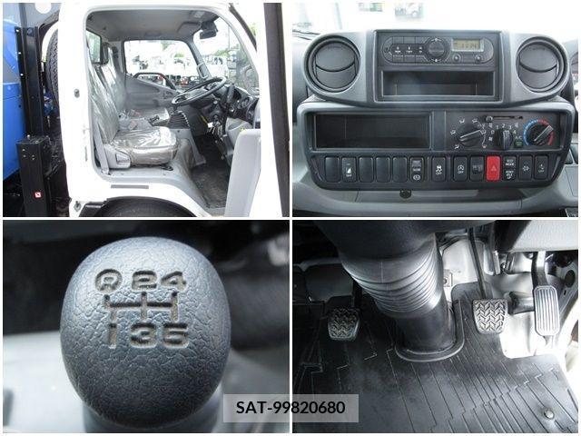Hino DUTRO 2019-08 335360-8