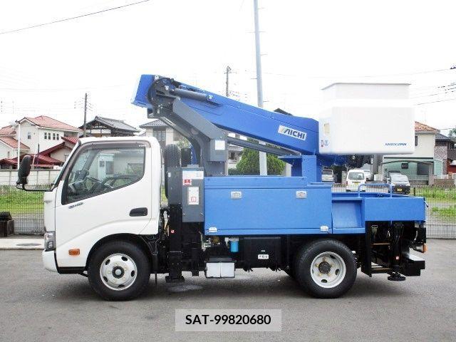 Hino DUTRO 2019-08 335360-3