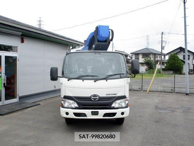 Hino DUTRO 2019-08 335360-1