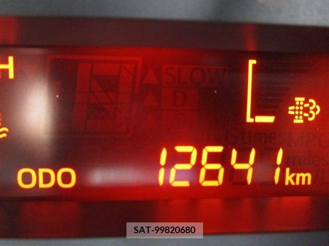 Hino DUTRO 2019-08 335360-9
