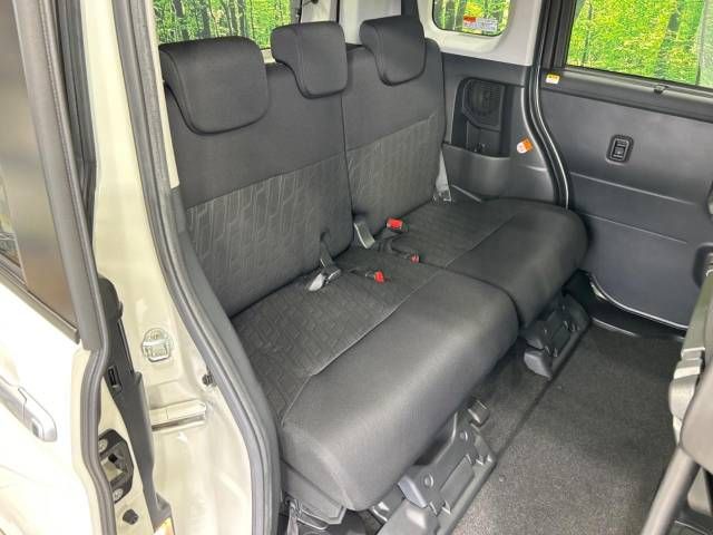 Toyota ROOMY 2017-05 15442-9