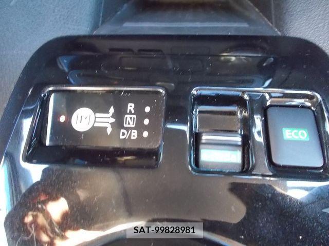 Nissan LEAF 2019-12 352892-12