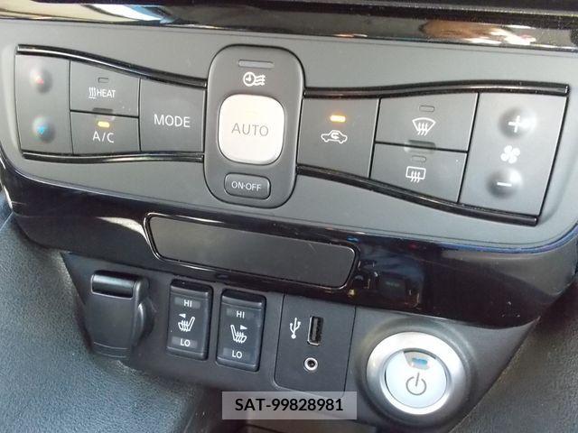 Nissan LEAF 2019-12 352892-11