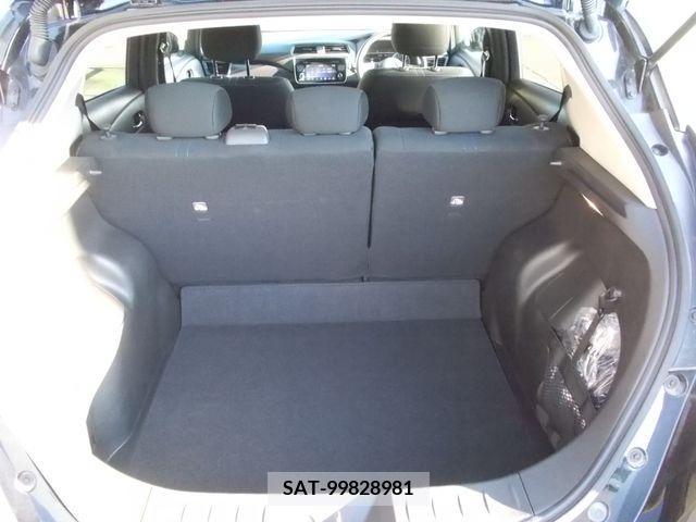 Nissan LEAF 2019-12 352892-26