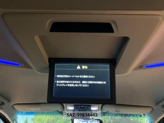 Toyota VELLFIRE 2018-05 333032-4