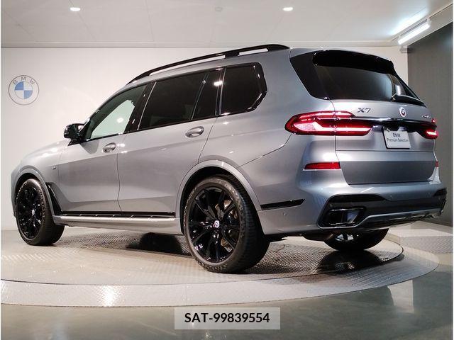 Bmw X7 2023-07 318210-2