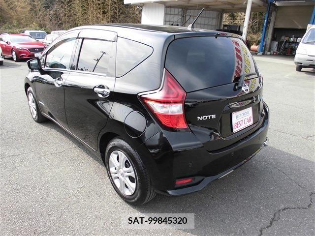 Nissan NOTE 2017-11 208180-4