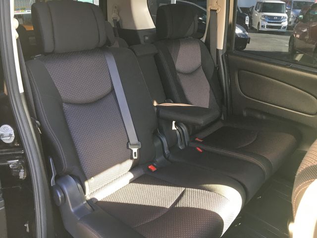 Nissan SERENA 2013-01 184690-9