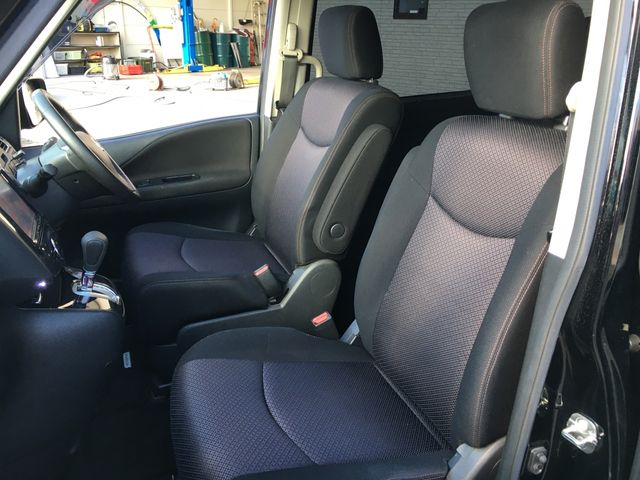 Nissan SERENA 2013-01 184690-11