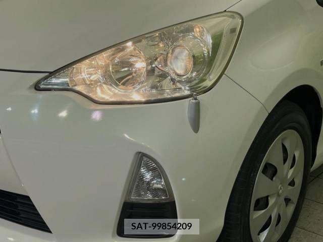 Toyota AQUA 2012-02 347888-12