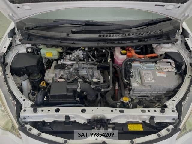 Toyota AQUA 2012-02 347888-18