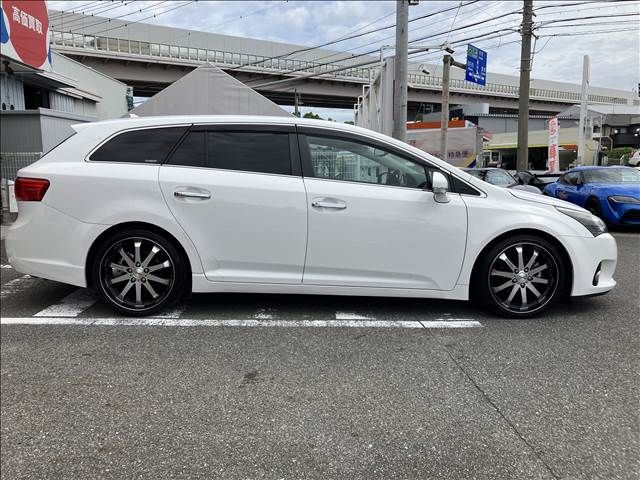 Toyota AVENSIS 2015-01 22633-17